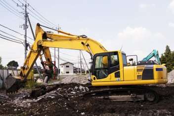 住宅の基礎解体はいくらかかる？基礎の種類や費用を抑えるコツも解説