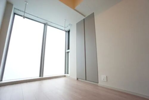 プラウド新虎通り (居間)イメージ