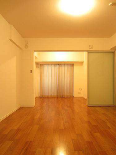 アデニウム新橋 (居間)イメージ アデニウム新橋 (居間)イメージ