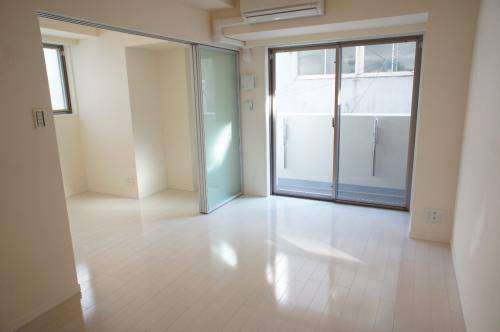 アデニウム新橋 (居間)イメージ アデニウム新橋 (居間)イメージ