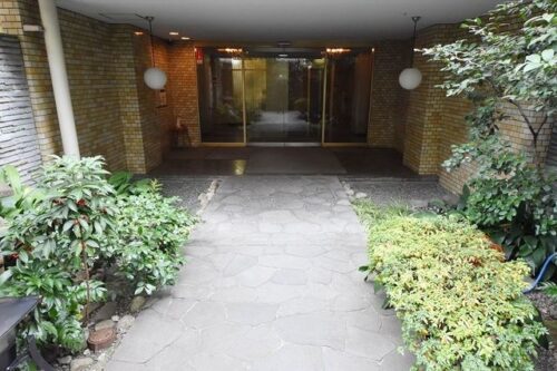 ホーマット三番町エントランス (外観)イメージ ホーマット三番町エントランス (外観)イメージ