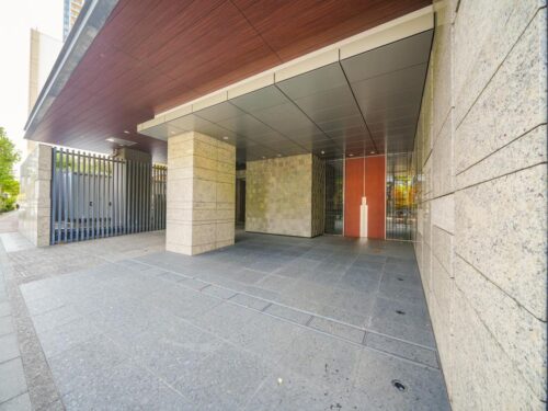 エントランス (外観)