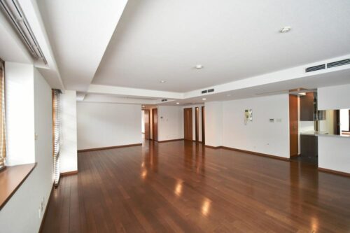 アヴァン南青山 (居間)イメージ