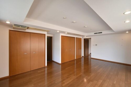 アヴァン南青山 (居間)イメージ