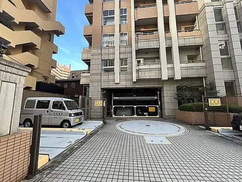 ファミール新宿グランスィートタワー駐車場イメージ ファミール新宿グランスィートタワー駐車場イメージ