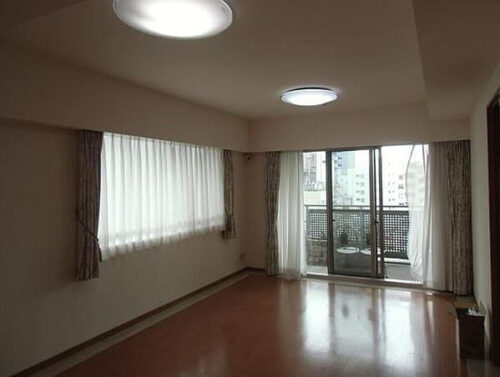 ソプラタワー (居間)イメージ