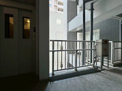 パークハウスリヴレーヌ共有廊下 (内装)イメージ パークハウスリヴレーヌ共有廊下 (内装)イメージ