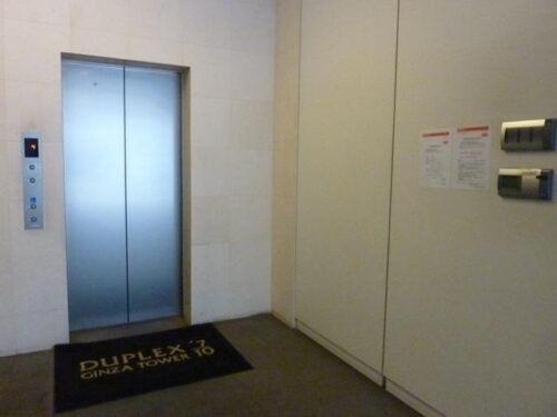 エレベーターホール (内装)