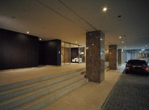 グランドヒルズ三軒茶屋ヒルトップガーデン車寄せ (外観)イメージ