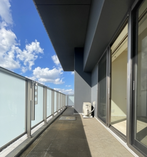 コンフォリア東新宿ステーションフロントバルコニーイメージ