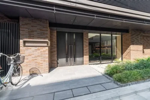 エントランス (外観)