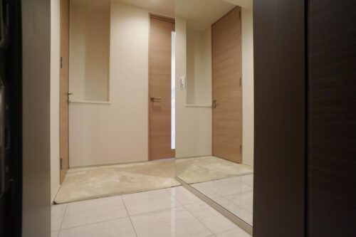 コモレ四谷 ザ・レジデンス四谷アベニュー (玄関)イメージ