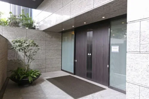 ラ・トゥール新宿グランドエントランス (外観)イメージ ラ・トゥール新宿グランドエントランス (外観)イメージ