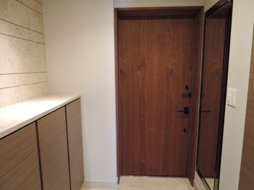 ラ・トゥール千代田富士見 (玄関)イメージ ラ・トゥール千代田富士見 (玄関)イメージ