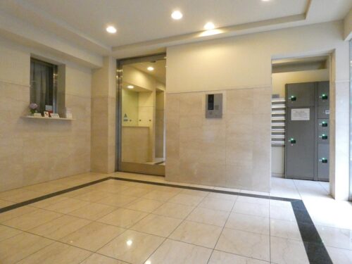 エントランス (内装)