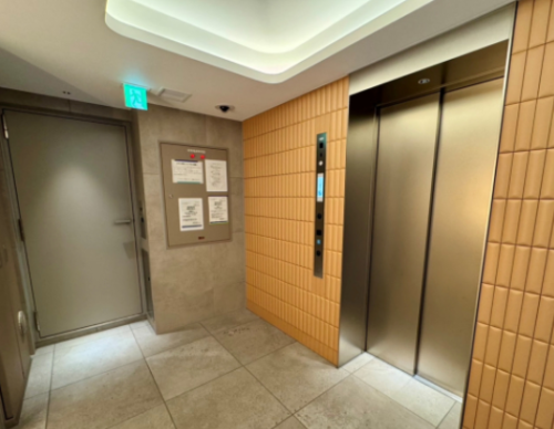 エレベーターホール (内装)