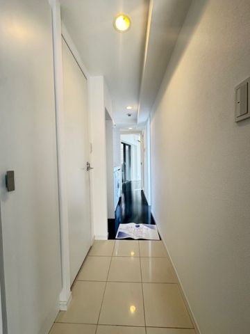 レジディア恵比寿III (玄関)イメージ レジディア恵比寿III (玄関)イメージ