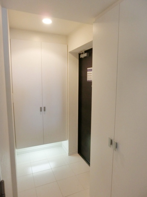 レジディア恵比寿III (玄関)イメージ レジディア恵比寿III (玄関)イメージ