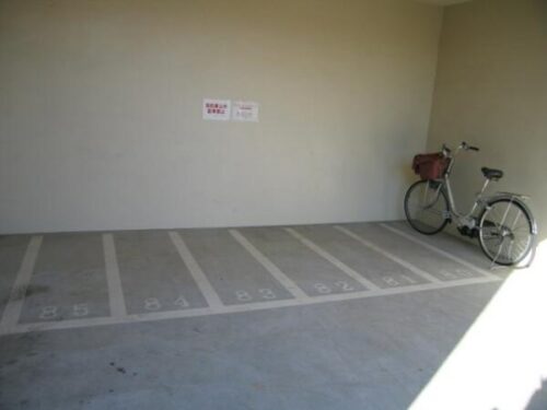 レジディア島津山駐輪場イメージ