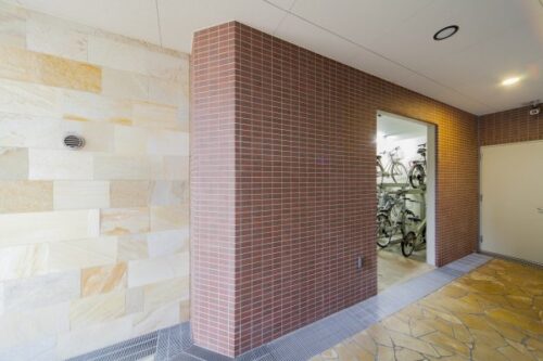 レジディア新宿御苑駐輪場 (内装)イメージ レジディア新宿御苑駐輪場 (内装)イメージ