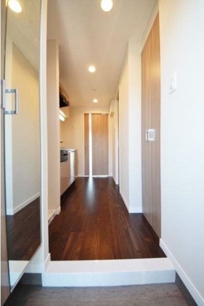 ルクレ西新宿 (玄関)イメージ ルクレ西新宿 (玄関)イメージ