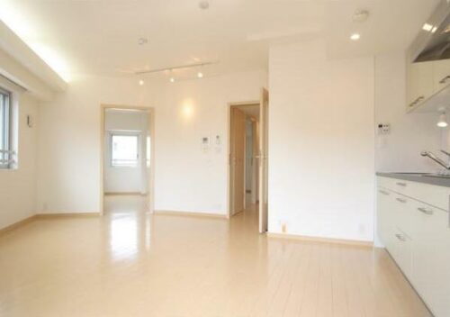 レジディア三軒茶屋 (居間)イメージ