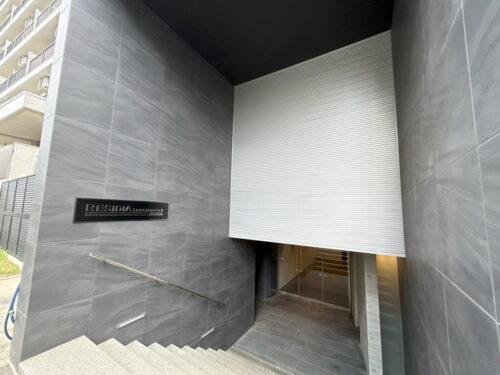 レジディア三軒茶屋Ⅲエントランス (外観)イメージ レジディア三軒茶屋Ⅲエントランス (外観)イメージ