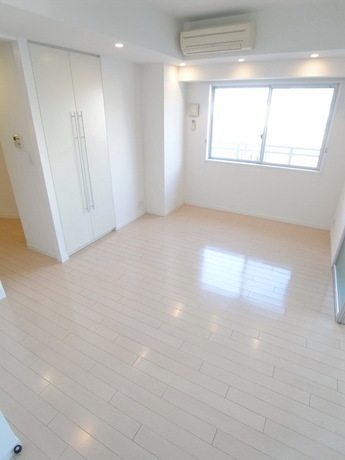 レジディア三軒茶屋Ⅲ (居間)イメージ レジディア三軒茶屋Ⅲ (居間)イメージ