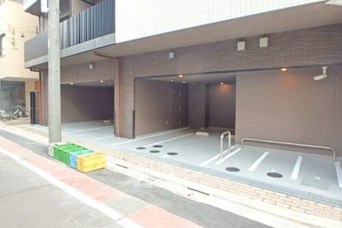 パークアクシス上野松が谷敷地内駐車場イメージ