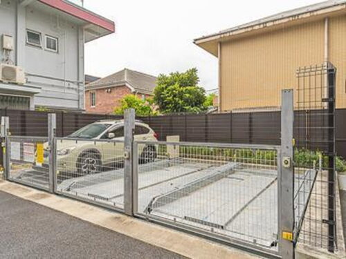 パークアクシス学芸大学レジデンス敷地内駐車場イメージ