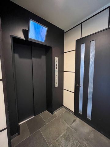パークアクシス青山骨董通りエレベーターホール (内装)イメージ パークアクシス青山骨董通りエレベーターホール (内装)イメージ