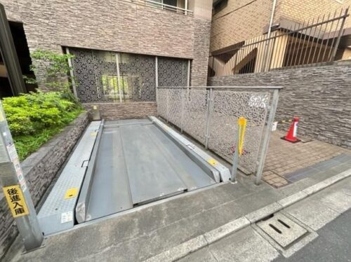 パークアクシス青山骨董通り敷地内駐車場イメージ パークアクシス青山骨董通り敷地内駐車場イメージ
