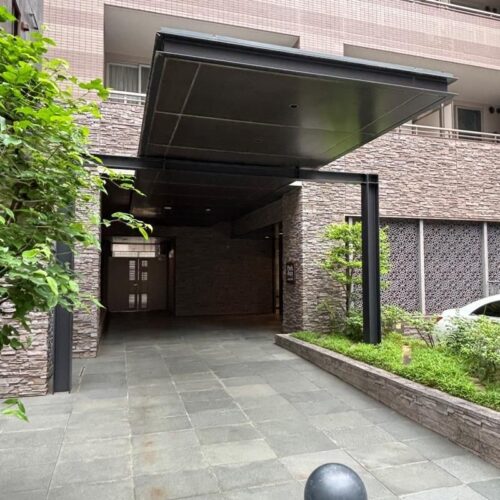 パークアクシス青山骨董通りエントランス (外観)イメージ パークアクシス青山骨董通りエントランス (外観)イメージ