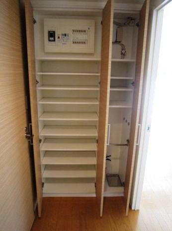 パークアクシス仲御徒町収納 (玄関)イメージ パークアクシス仲御徒町収納 (玄関)イメージ
