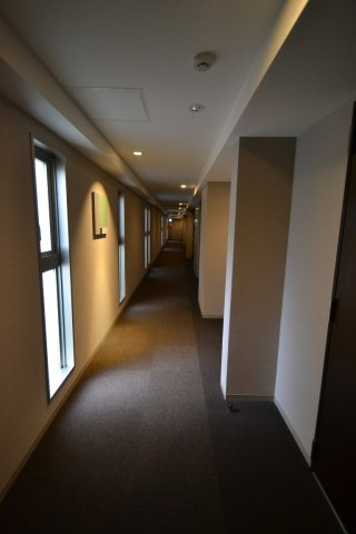 パークアクシス高田馬場テラス内廊下 (内装)イメージ パークアクシス高田馬場テラス内廊下 (内装)イメージ