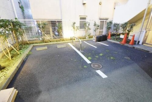 コンフォリア麻布十番敷地内駐車場イメージ コンフォリア麻布十番敷地内駐車場イメージ