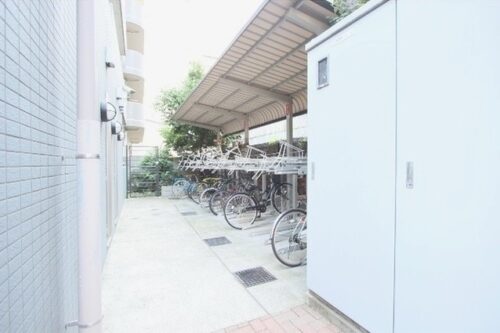 コンフォリア三田トロワ駐輪場イメージ