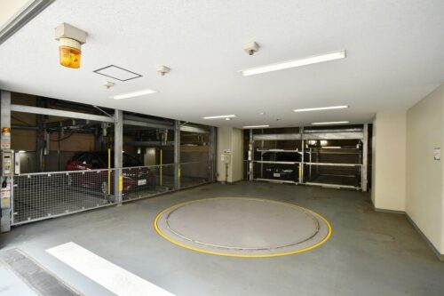 コンフォリア銀座イースト敷地内駐車場イメージ コンフォリア銀座イースト敷地内駐車場イメージ