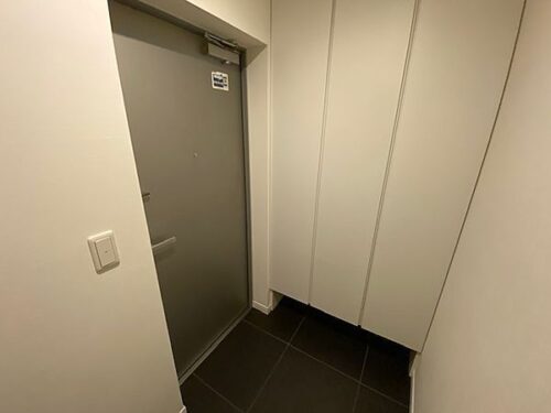 コンフォリア新川 (玄関)イメージ コンフォリア新川 (玄関)イメージ